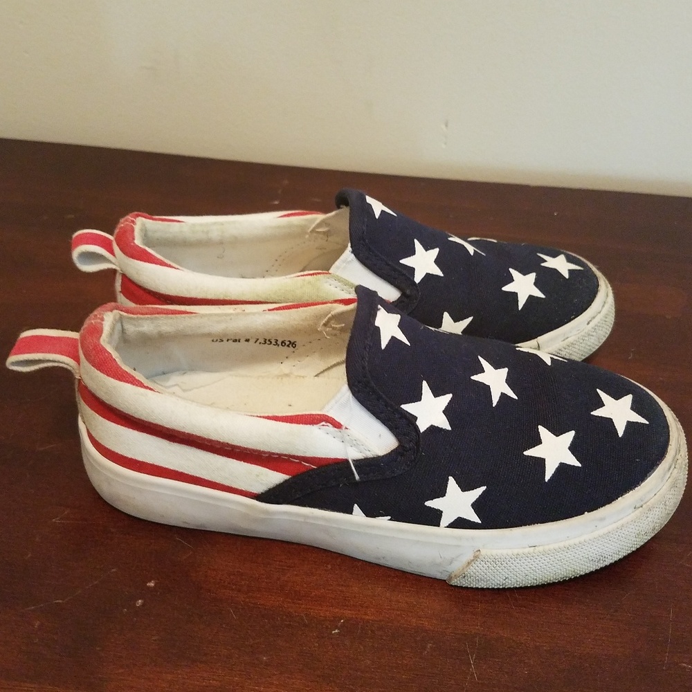 Shoes - Picture 2 of 4